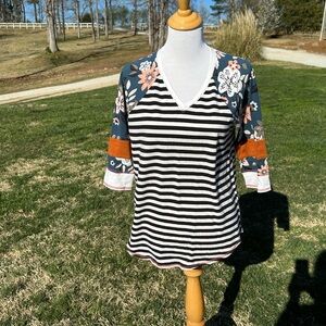 Matilda Jane Black and White Graphic 3/4 Sleeve Blouse